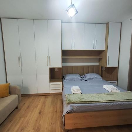 Starlight Downtown Apartment Τίρανα Εξωτερικό φωτογραφία