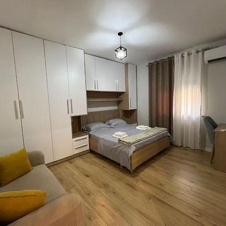 Starlight Downtown Apartment Τίρανα Εξωτερικό φωτογραφία